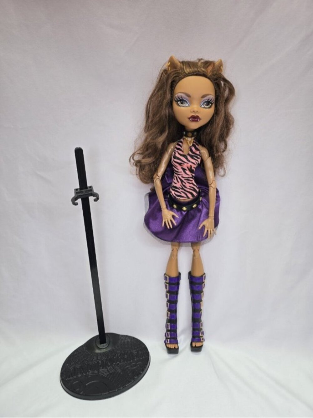 Monster High Frightfully Tall Ghouls Clawdeen Wolf Doll 17 Inches With Stand